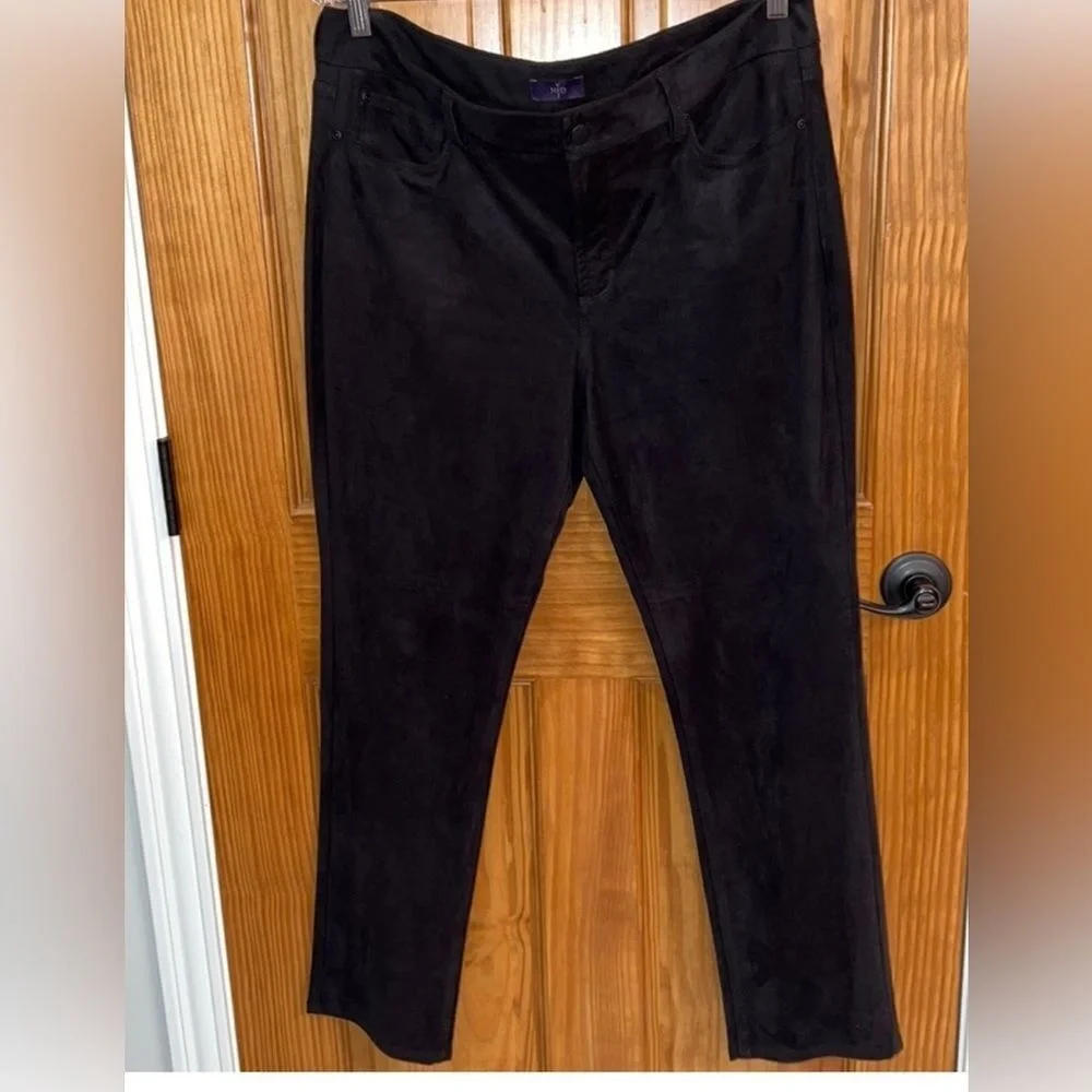 NYDJ SUEDE LIKE BLACK PANTS/ LEGGINGS,‎ SIZE 14P